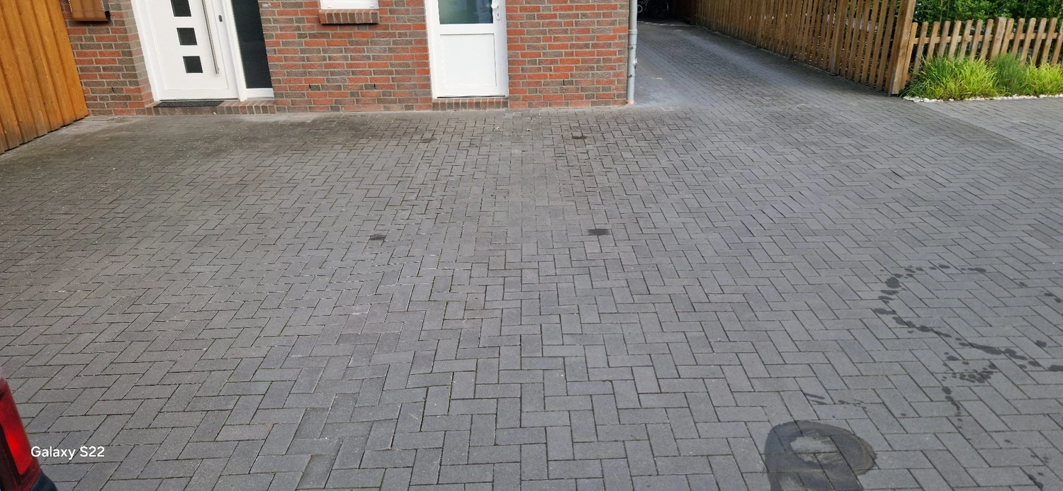 Hausmeisterservice NordWest - Hochdruckreinigung  & Steinreinigung - vor der Reinigung