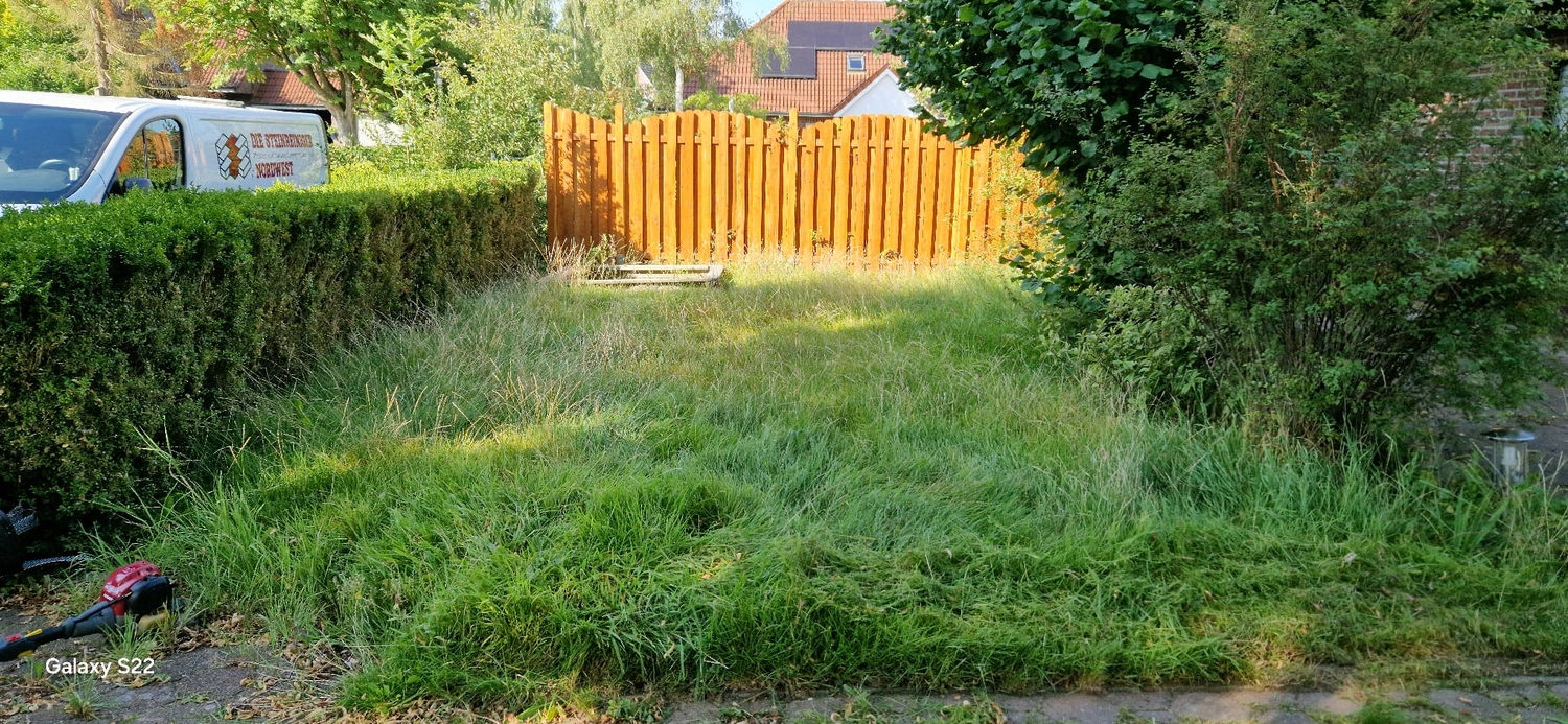 Hausmeisterservice NordWest - Garten- & Grünanlagenpflege - vor der Gartenpflege