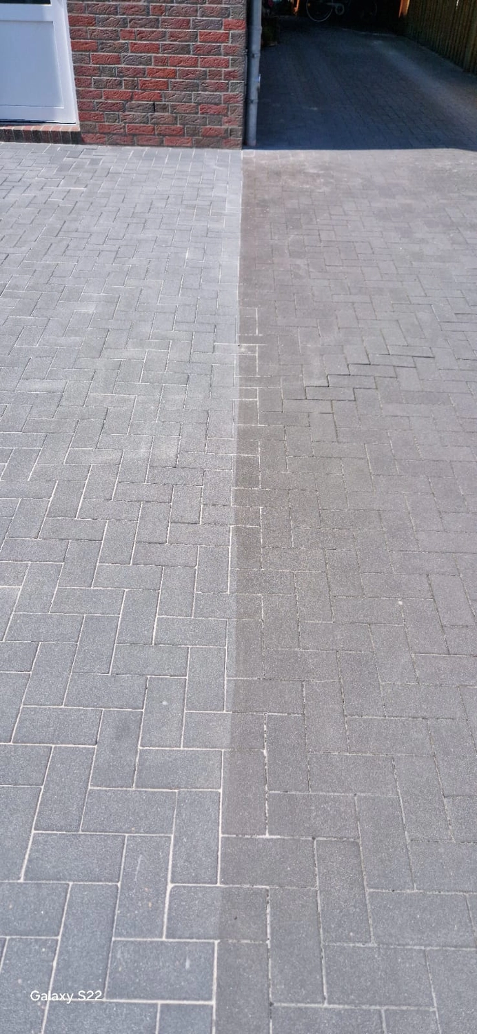 Hausmeisterservice NordWest - Hochdruckreinigung  & Steinreinigung - halber Reinigungsbereich